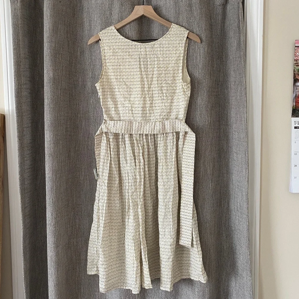 Vintage 1980s Beth Jordan White Floral Belted Pleated Dress - Picture 6 of 11